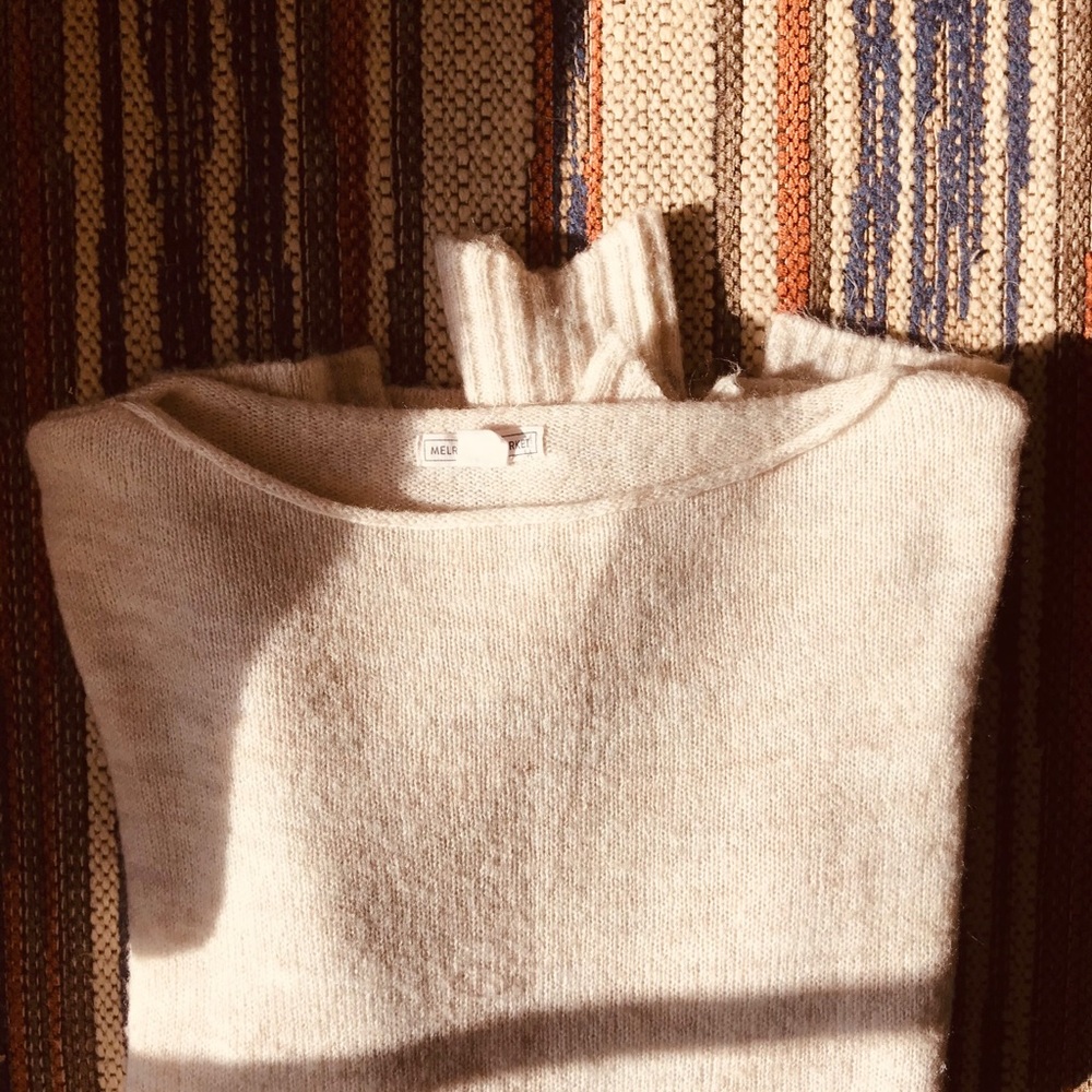 Cream / beige sweater